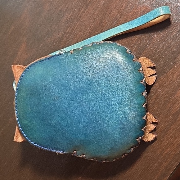 LEATHER OWL WRISTLET - Picture 2 of 3